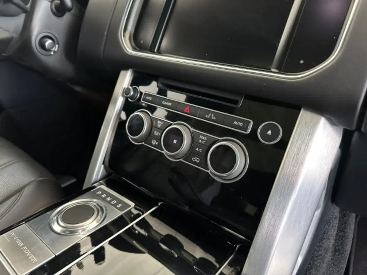 Land Rover Range Rover usata a Modena (18)