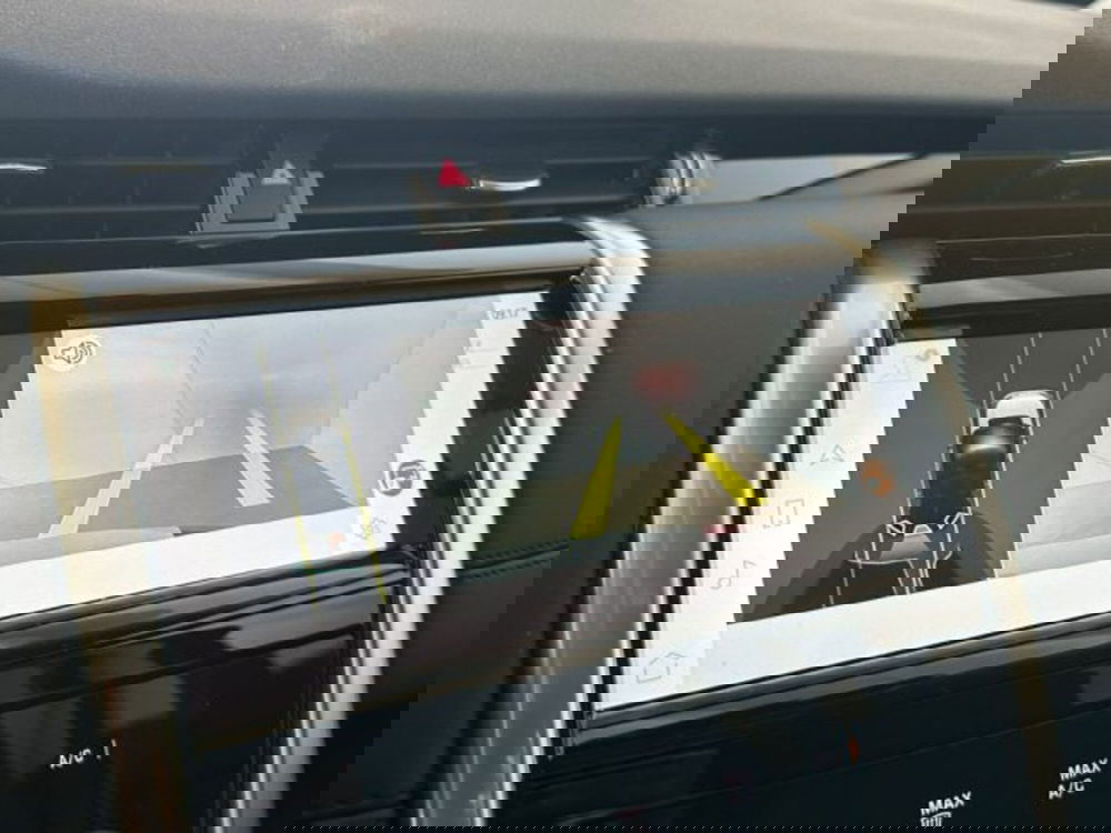 Land Rover Discovery Sport usata a Modena (11)