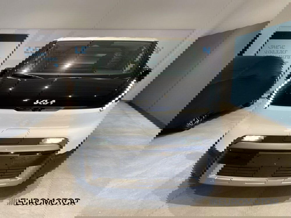 Kia PV5 nuova a Bari (2)