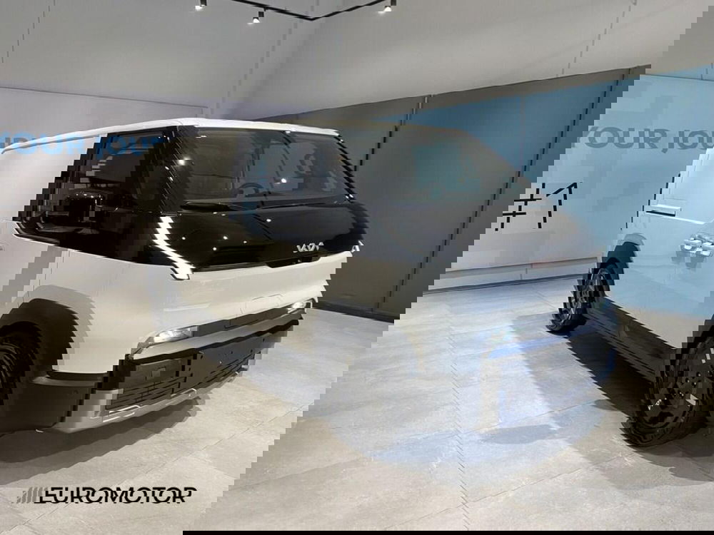 Kia PV5 nuova a Bari (3)