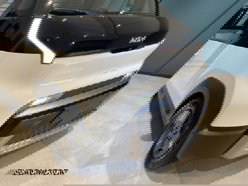 Kia PV5 nuova a Bari (4)