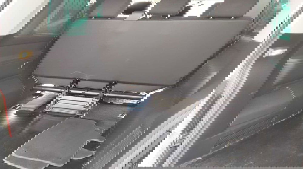 Volkswagen Multivan usata a Taranto (11)