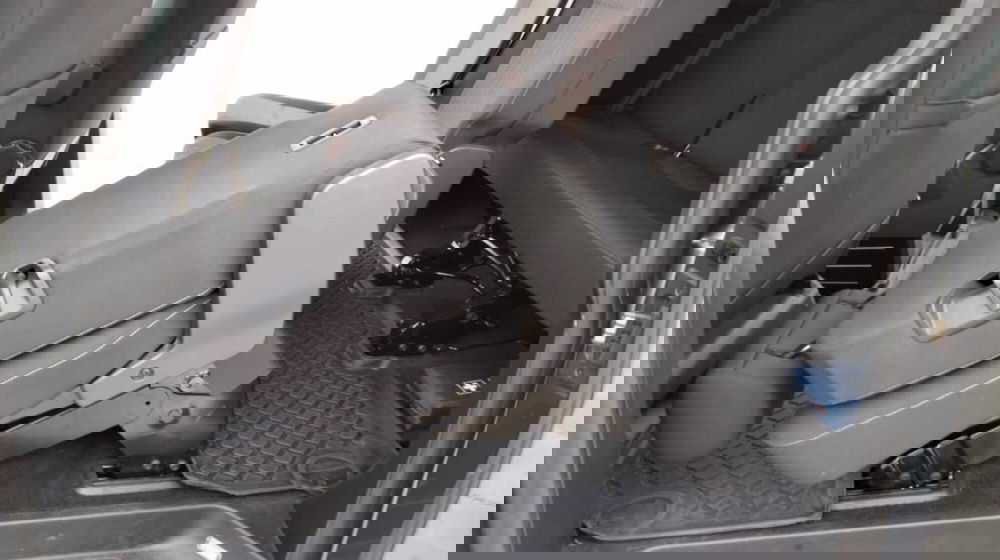 Volkswagen Multivan usata a Taranto (13)