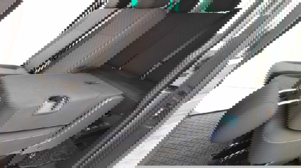 Volkswagen Multivan usata a Taranto (14)