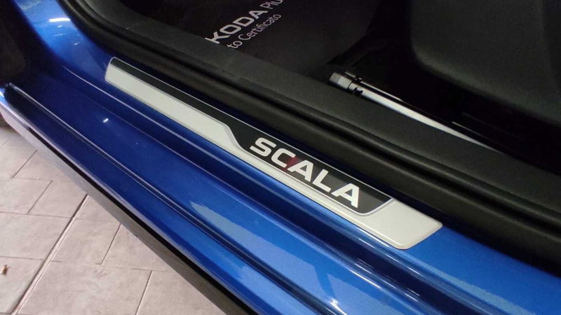 Skoda Scala usata a Taranto (11)