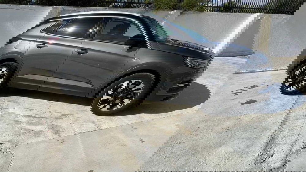 Opel Grandland X usata a Taranto (10)