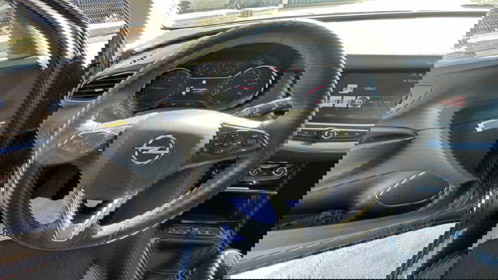 Opel Grandland X usata a Taranto (12)