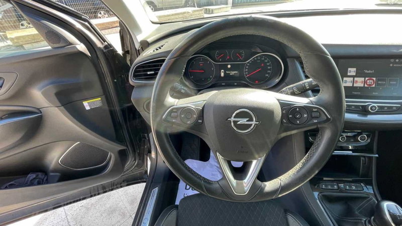Opel Grandland X usata a Taranto (12)