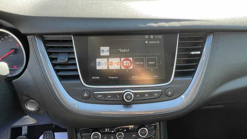 Opel Grandland X usata a Taranto (13)