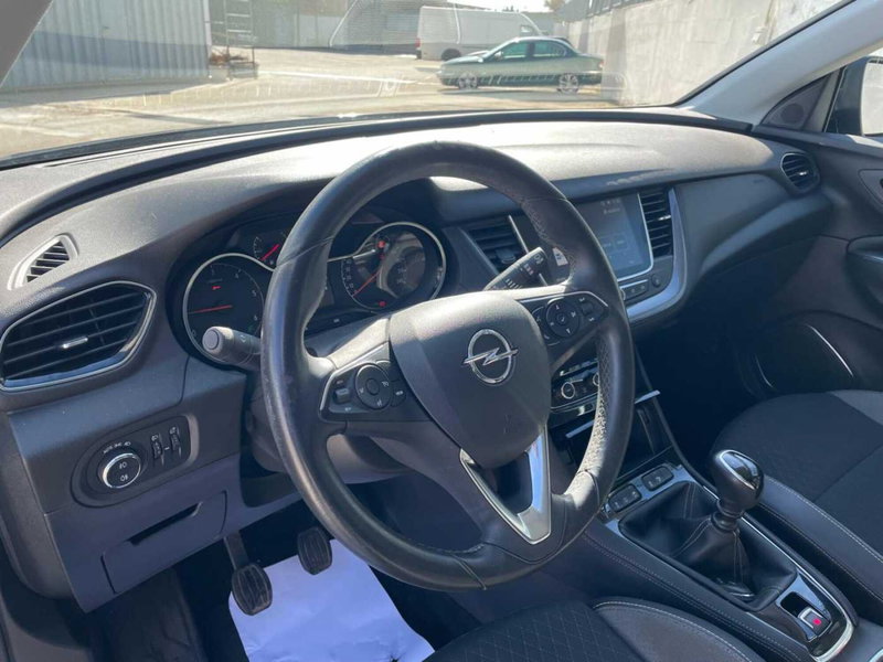 Opel Grandland X usata a Taranto (14)