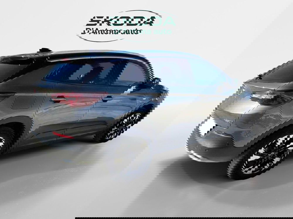 Opel Grandland X usata a Taranto (3)