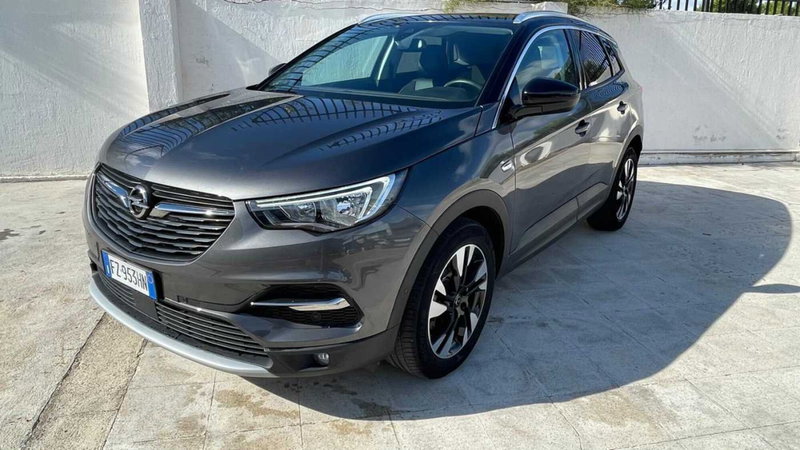 Opel Grandland X usata a Taranto (8)