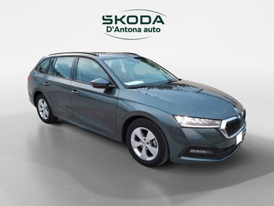 Skoda Octavia Station Wagon 1.0 e-TEC DSG Wagon Executive del 2021 usata a Taranto