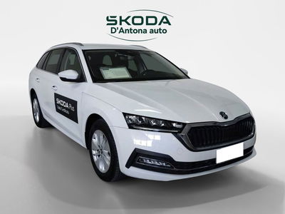 Skoda Octavia Station Wagon 2.0 TDI EVO SCR 150 CV DSG 4x4 Wagon Executive del 2024 usata a Taranto
