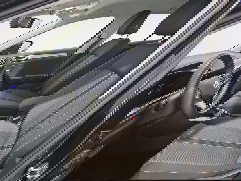 Volkswagen T-Roc usata a Lecco (10)