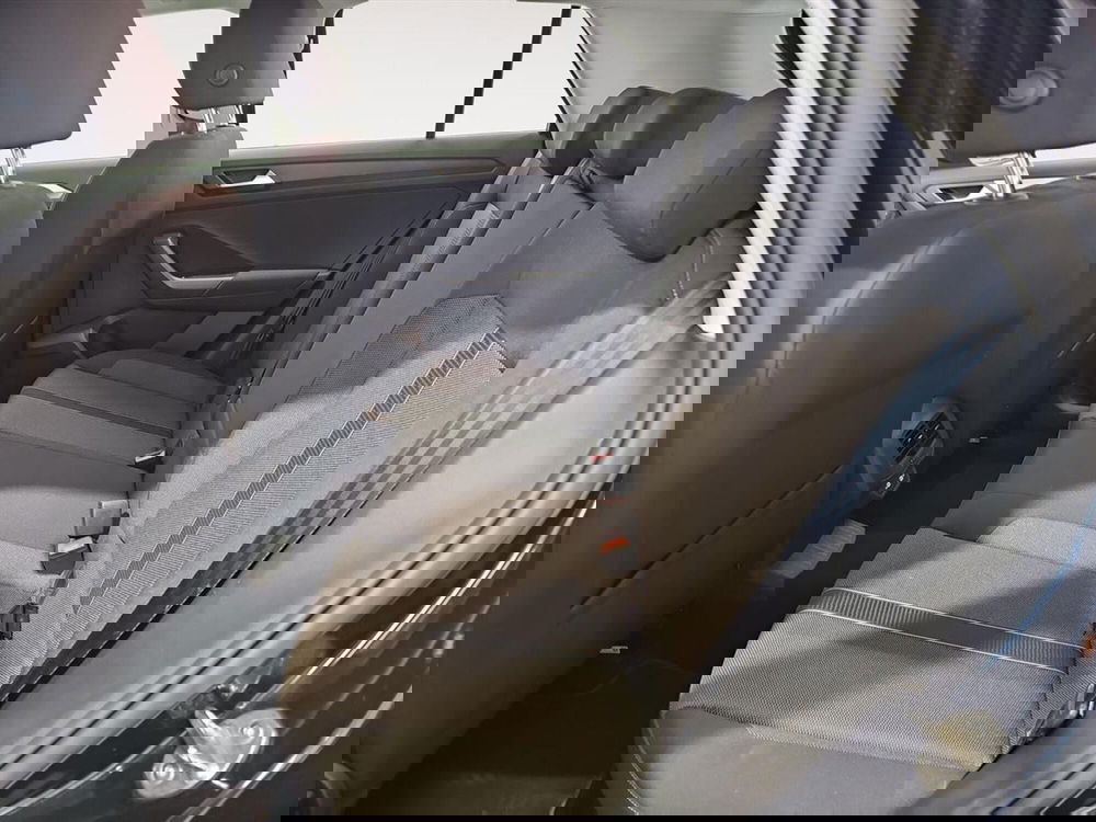 Volkswagen T-Roc usata a Lecco (11)