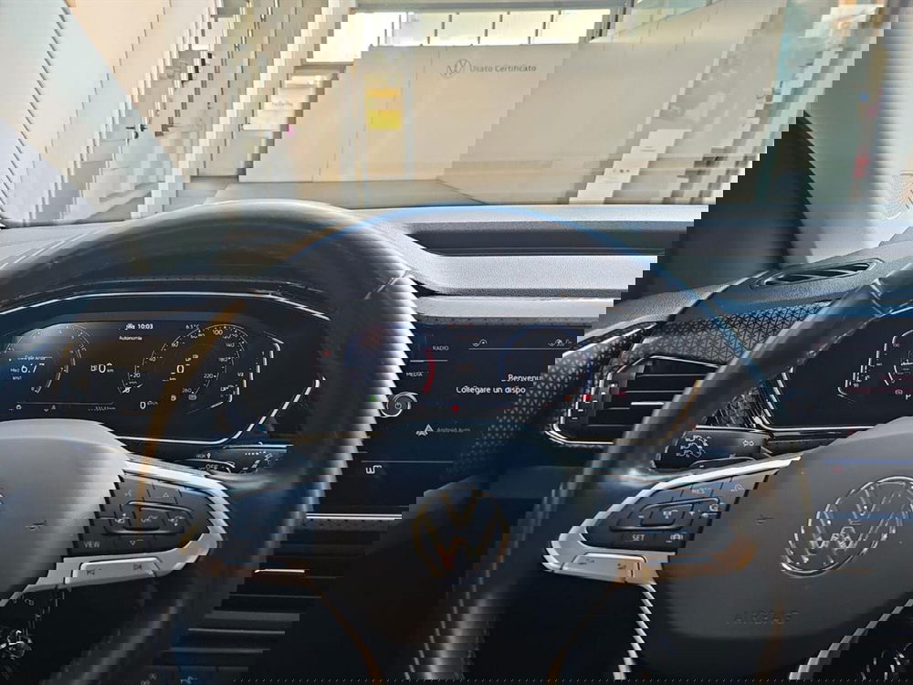 Volkswagen T-Cross usata a Lecco (11)