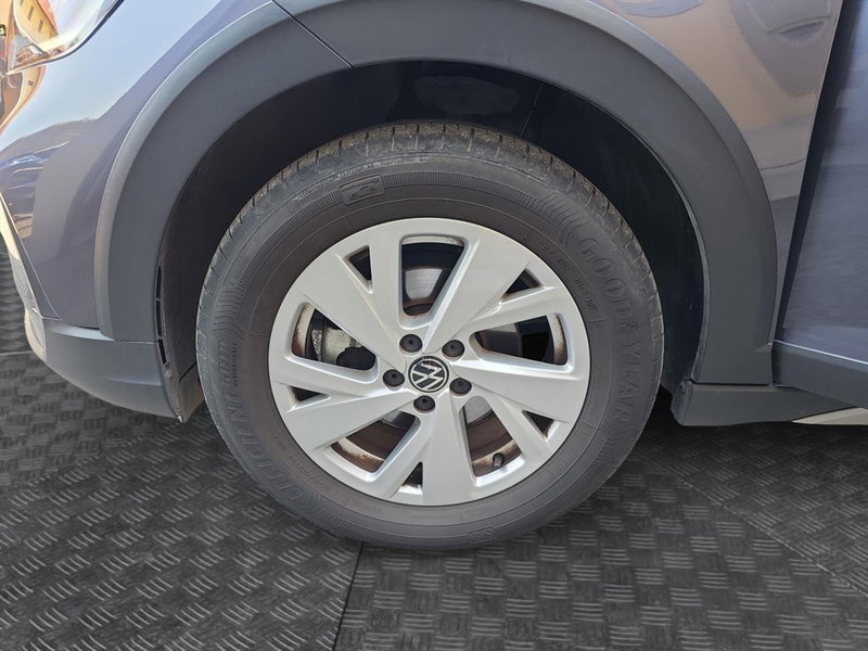 Volkswagen Taigo usata a Lecco (13)