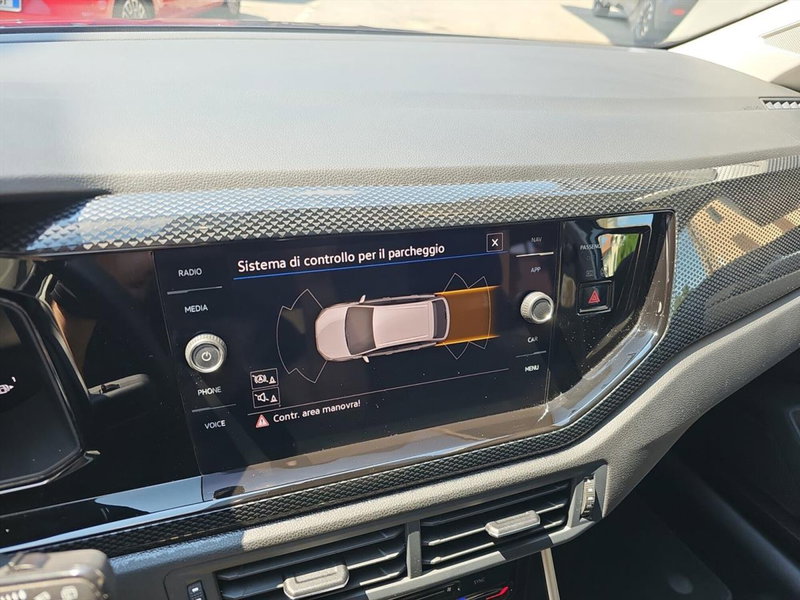 Volkswagen Taigo usata a Lecco (16)