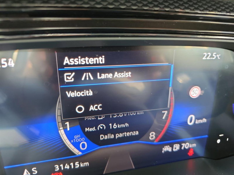 Volkswagen Taigo usata a Lecco (17)