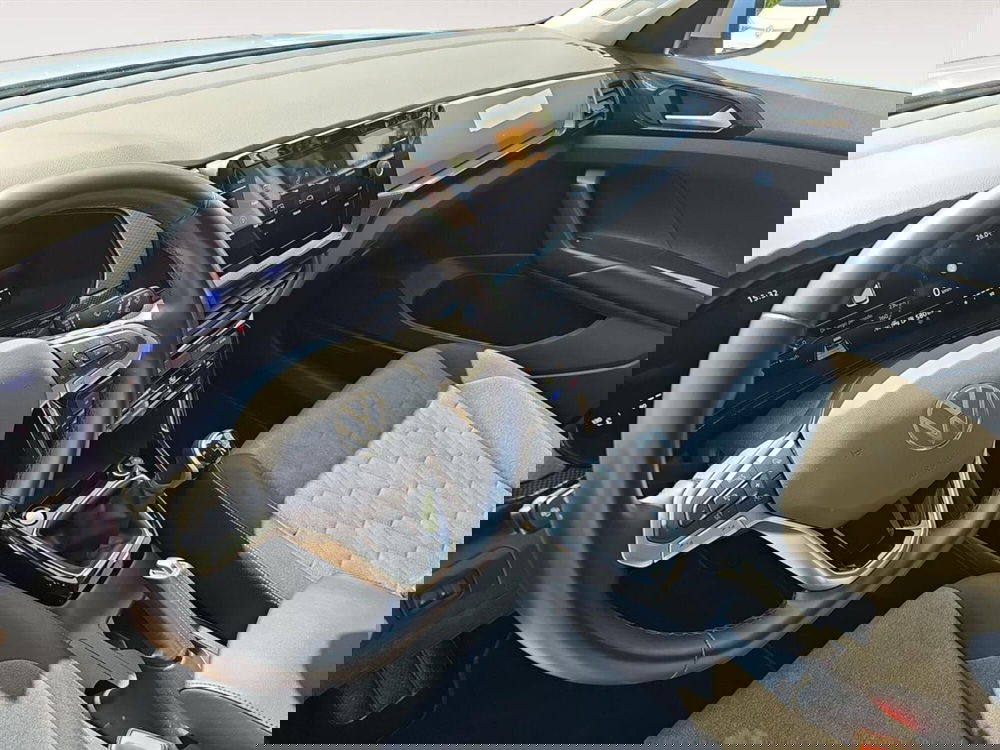 Volkswagen T-Cross usata a Lecco (11)