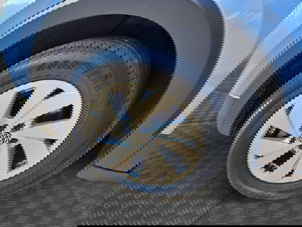 Volkswagen T-Cross usata a Lecco (14)