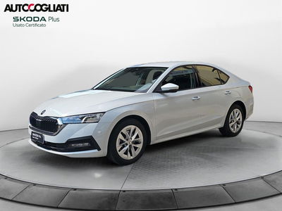 Skoda Octavia iV 1.4 TSI Plug-In Hybrid DSG Executive del 2022 usata a Merate