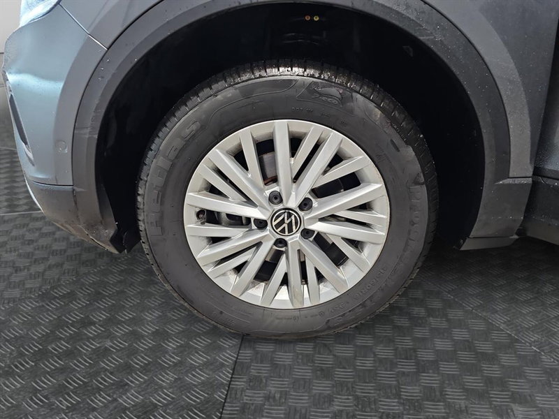 Volkswagen T-Roc usata a Lecco (13)