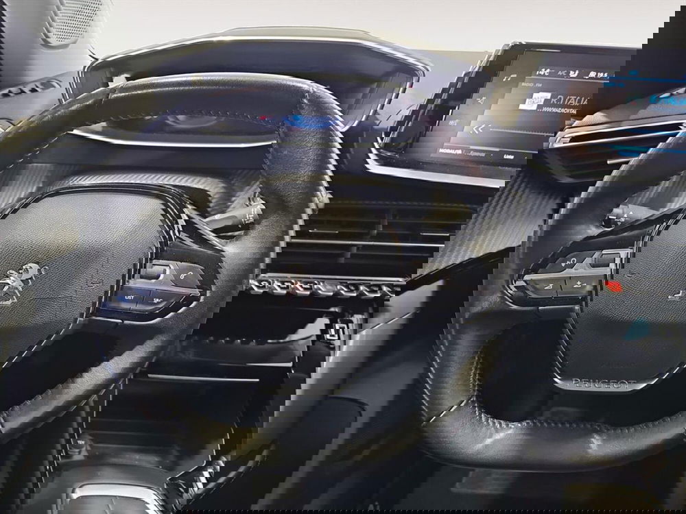 Peugeot 2008 usata a Lecco (11)