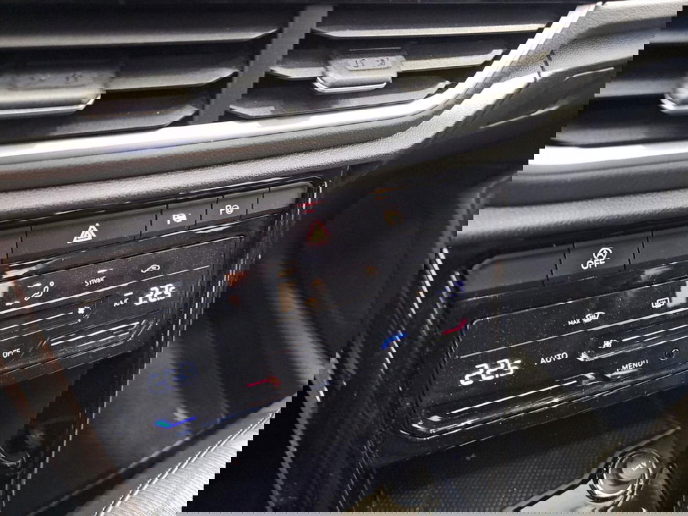 Volkswagen T-Roc usata a Lecco (19)