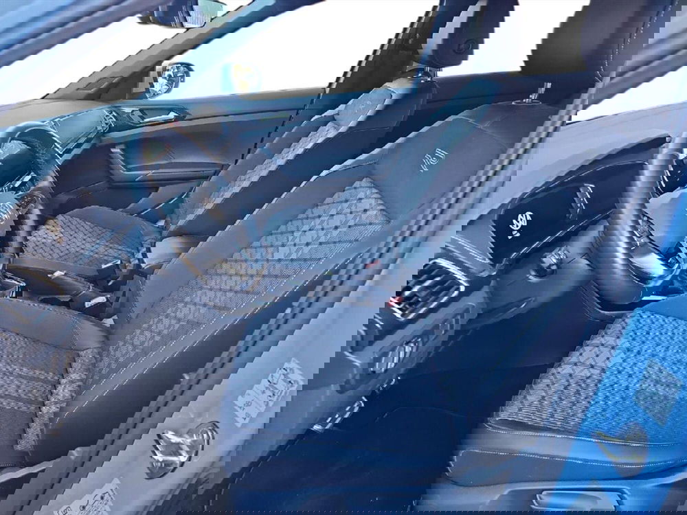 Volkswagen T-Cross usata a Lecco (11)