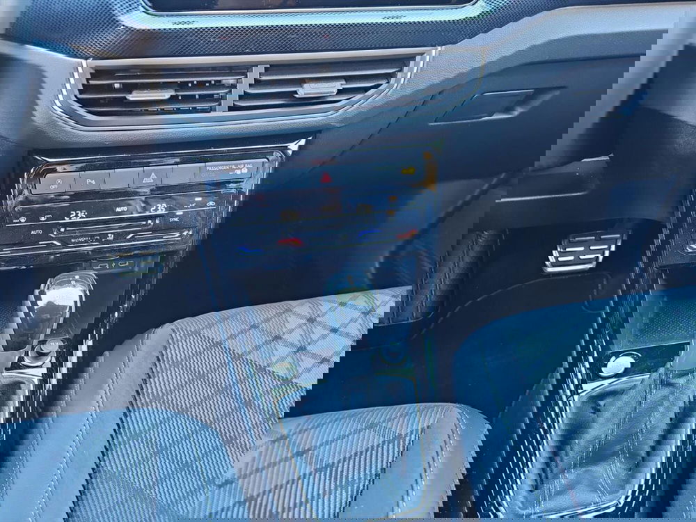 Volkswagen T-Cross usata a Lecco (13)