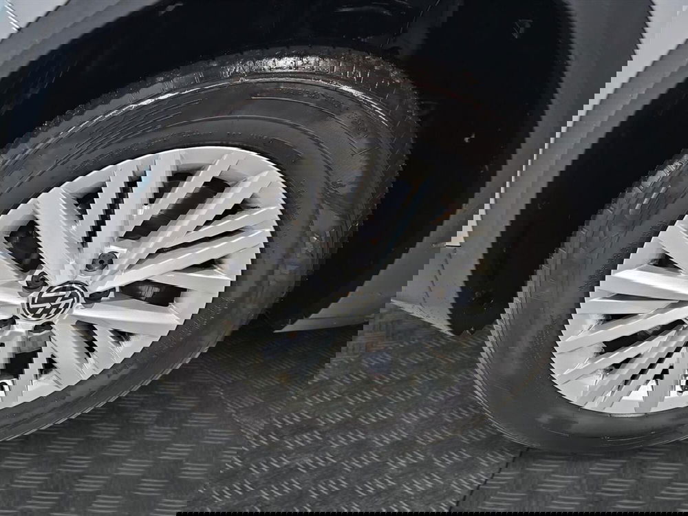 Volkswagen T-Roc usata a Lecco (13)