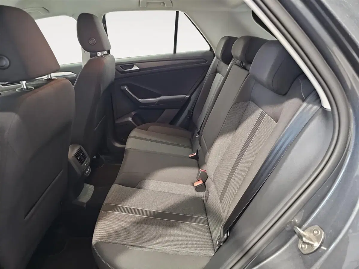 Volkswagen T-Roc usata a Lecco (11)