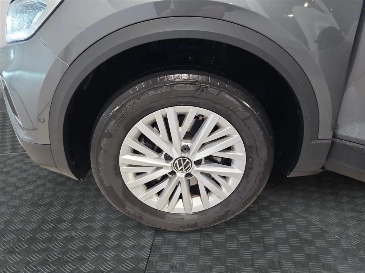 Volkswagen T-Roc usata a Lecco (12)