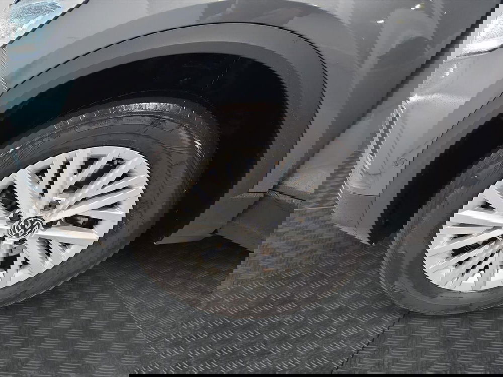 Volkswagen T-Roc usata a Lecco (12)