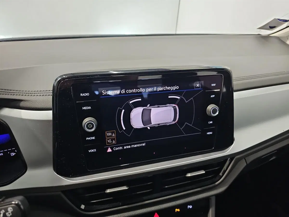 Volkswagen T-Roc usata a Lecco (14)