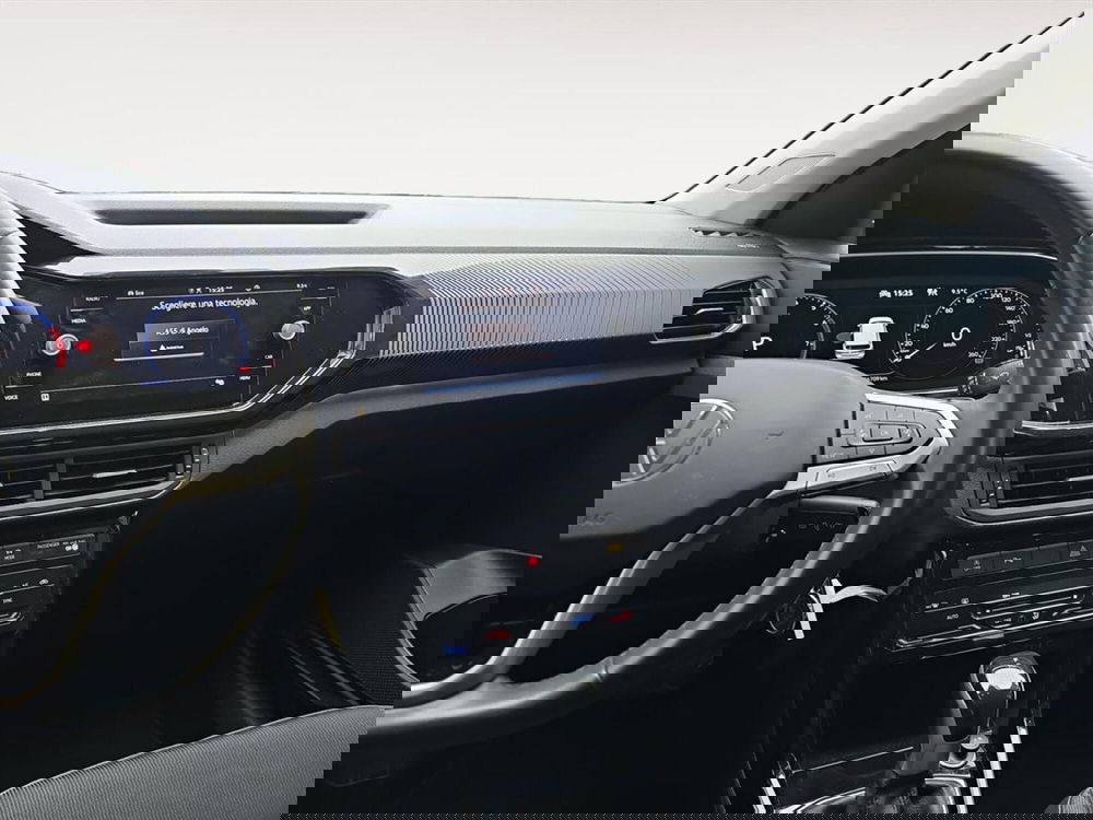 Volkswagen T-Cross usata a Lecco (10)