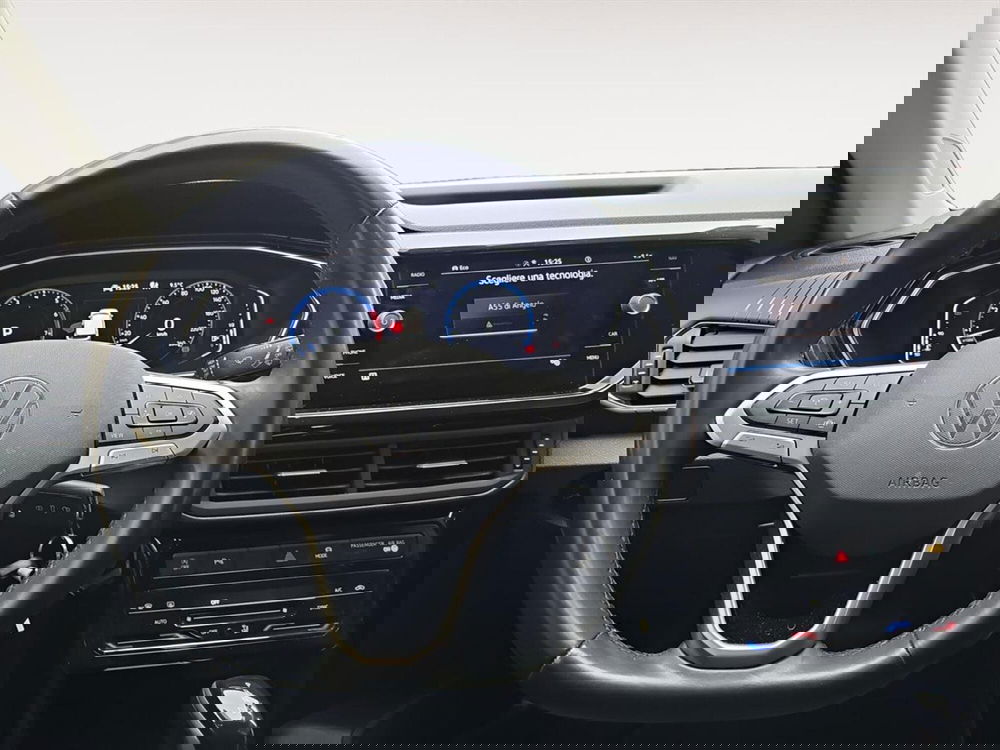 Volkswagen T-Cross usata a Lecco (11)