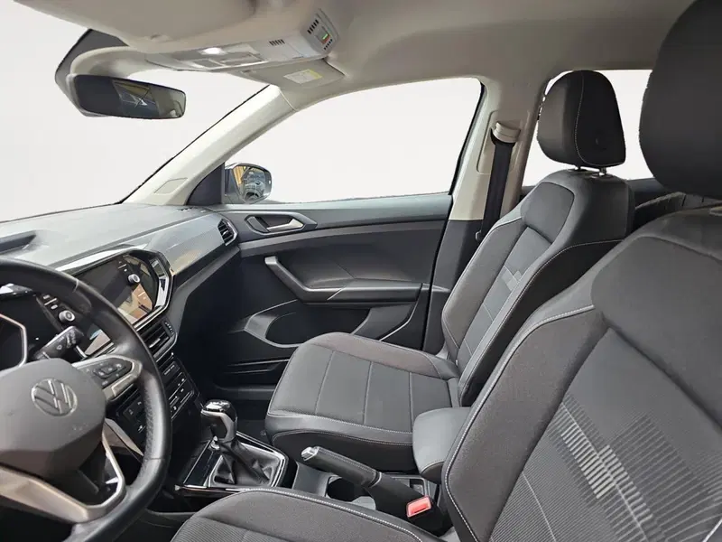 Volkswagen T-Cross usata a Lecco (13)