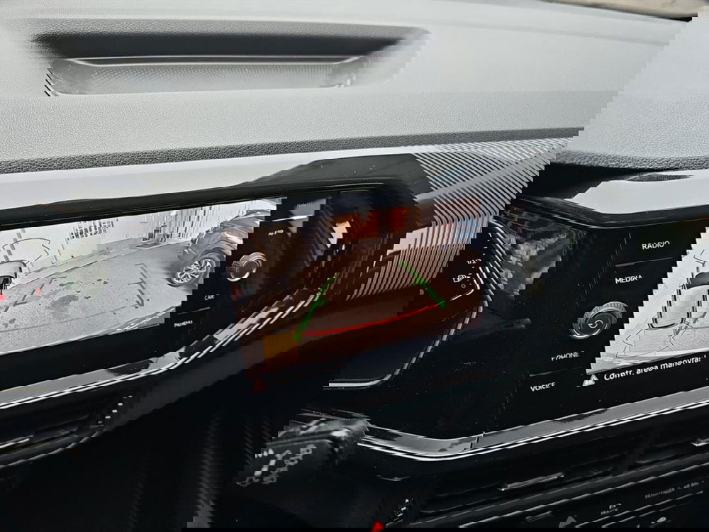 Volkswagen T-Cross usata a Lecco (16)