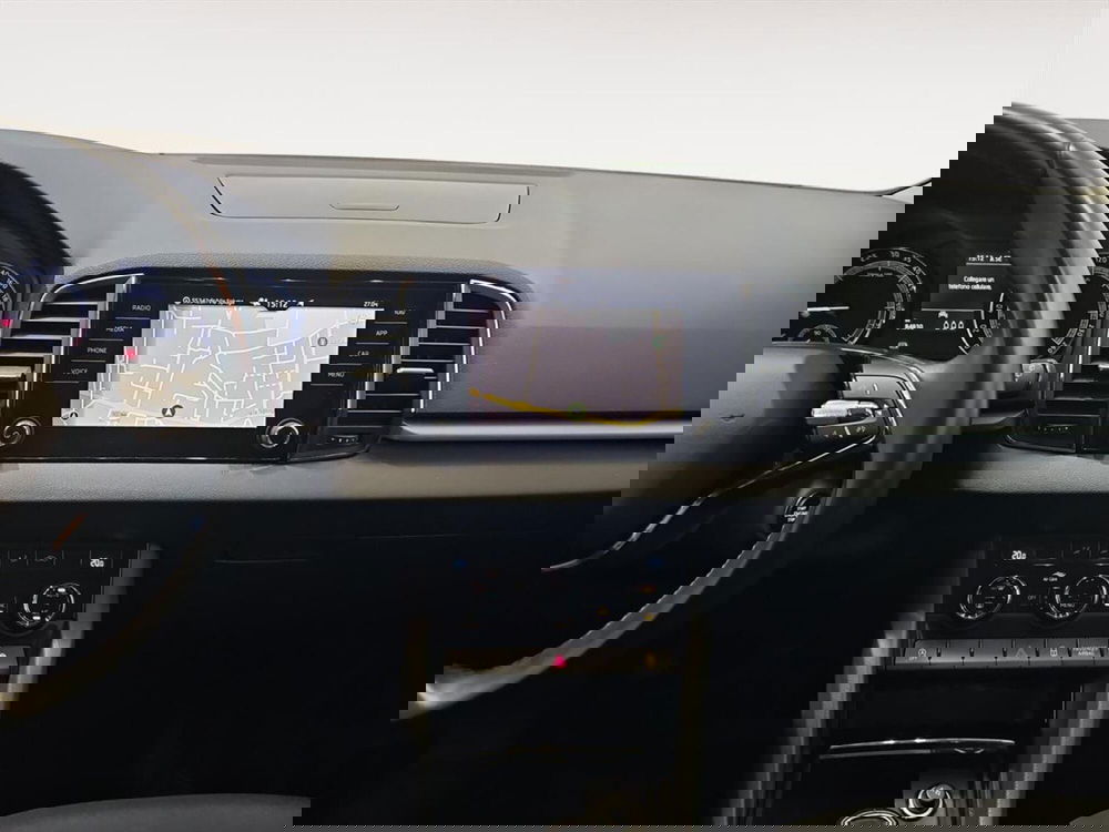 Skoda Karoq usata a Lecco (10)