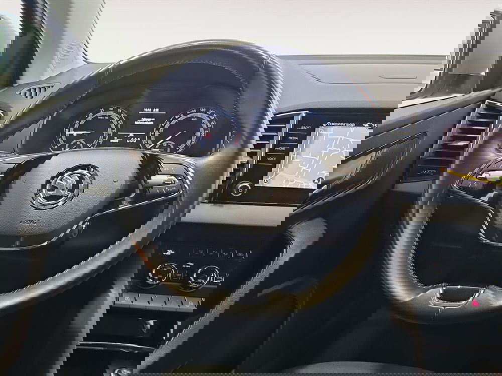 Skoda Karoq usata a Lecco (11)