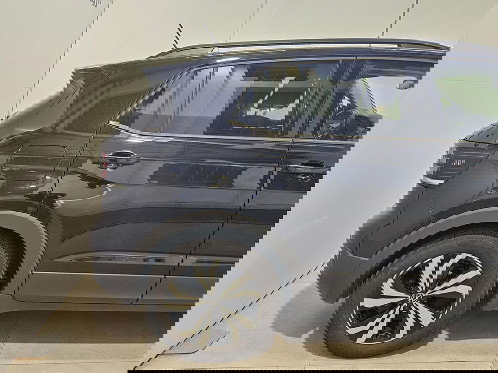 Volkswagen T-Cross usata a Lecco (6)