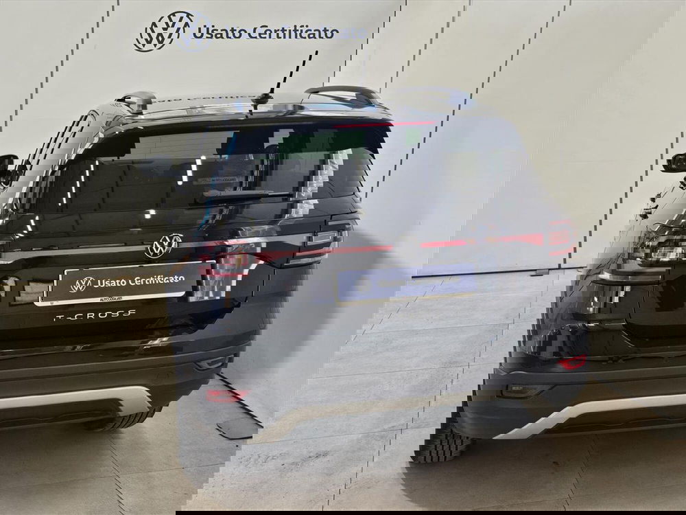 Volkswagen T-Cross usata a Lecco (7)