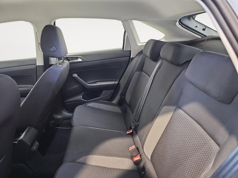 Volkswagen Taigo usata a Lecco (12)