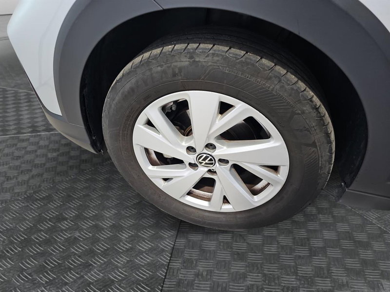 Volkswagen Taigo usata a Lecco (13)