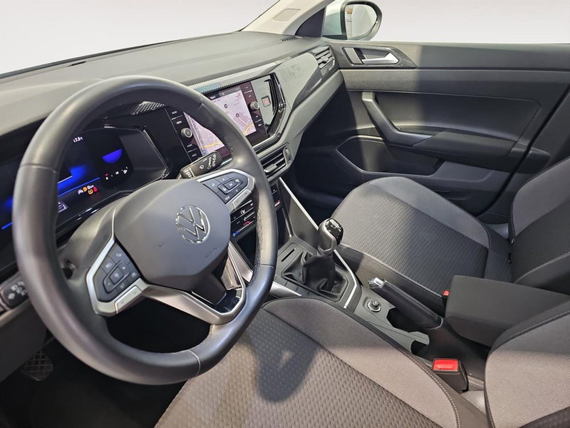 Volkswagen Taigo usata a Lecco (14)