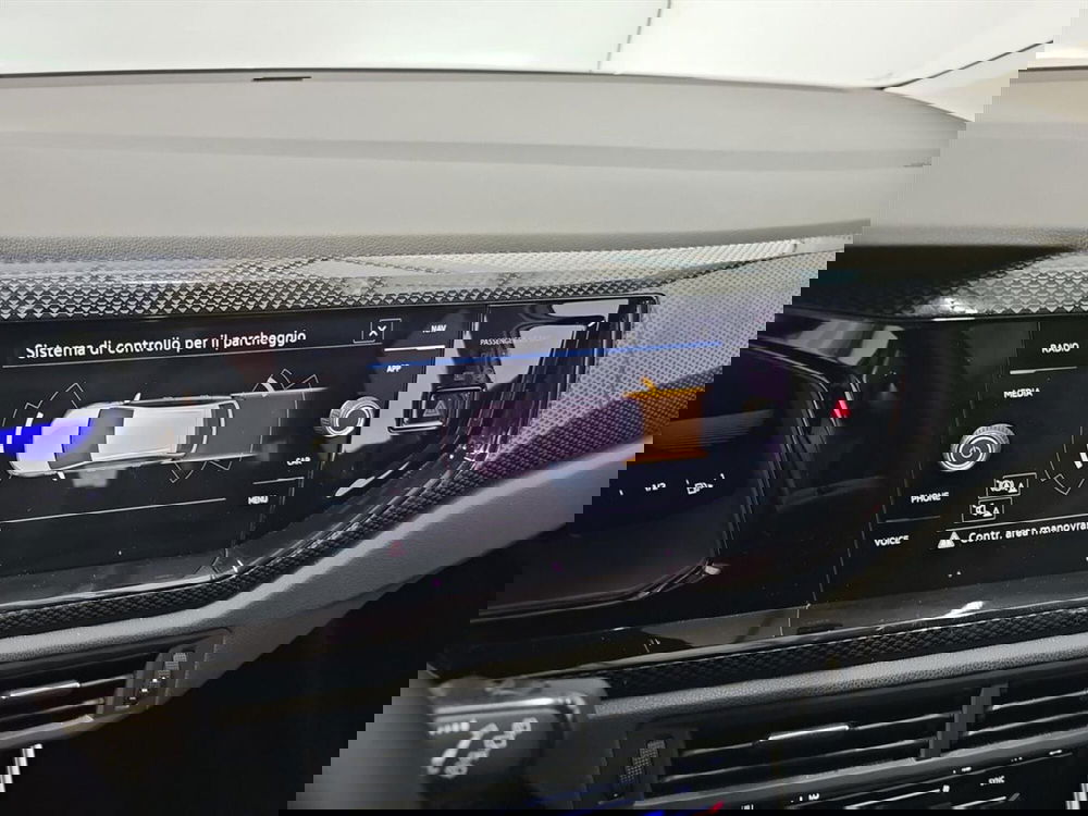 Volkswagen Taigo usata a Lecco (15)