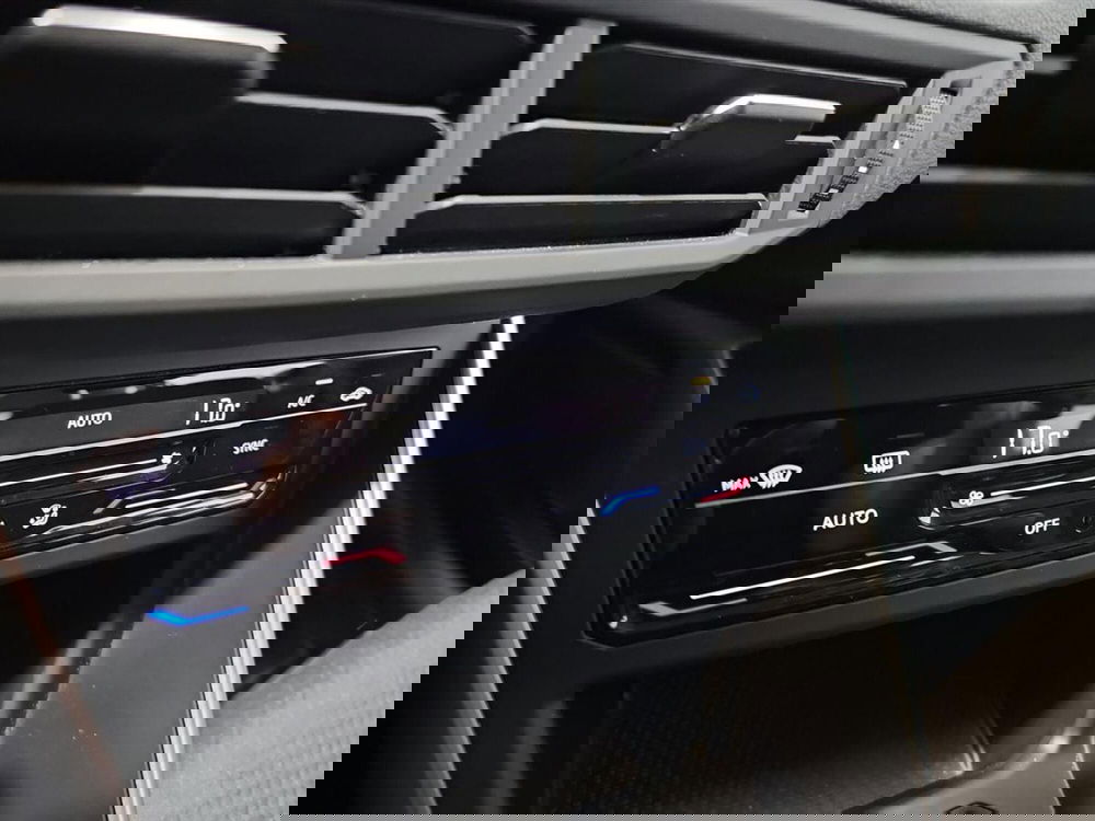 Volkswagen Taigo usata a Lecco (16)